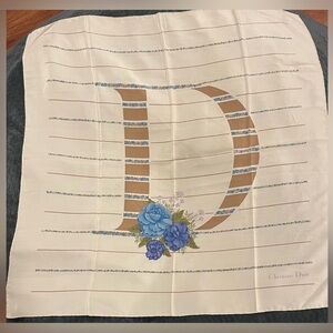 💄Dior Vintage Cream and Blue Floral Silk Scarf